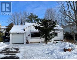 330 JOHN STREET S, Gravenhurst, Ontario