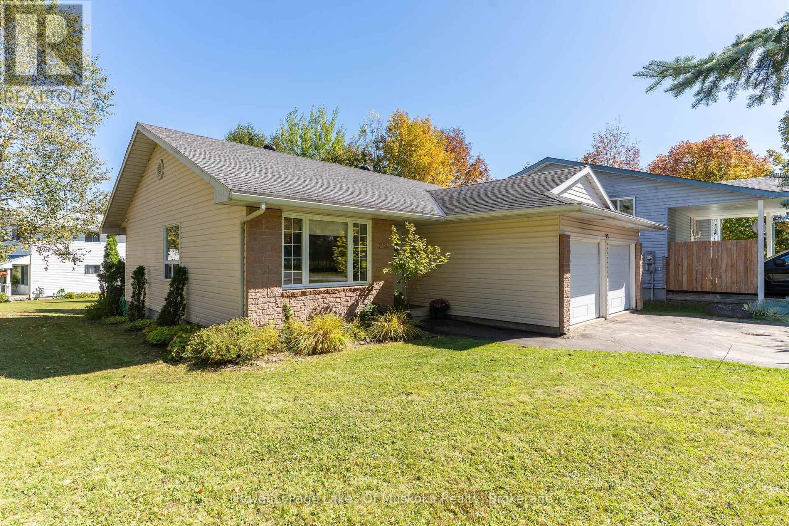 22 Knotty Pine Trail, Huntsville, Ontario  P1H 1S7 - Photo 2 - X12598228