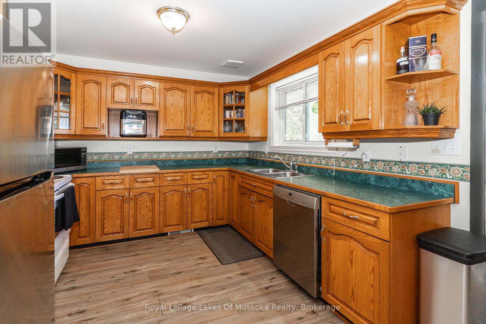 22 Knotty Pine Trail, Huntsville, Ontario  P1H 1S7 - Photo 9 - X12598228