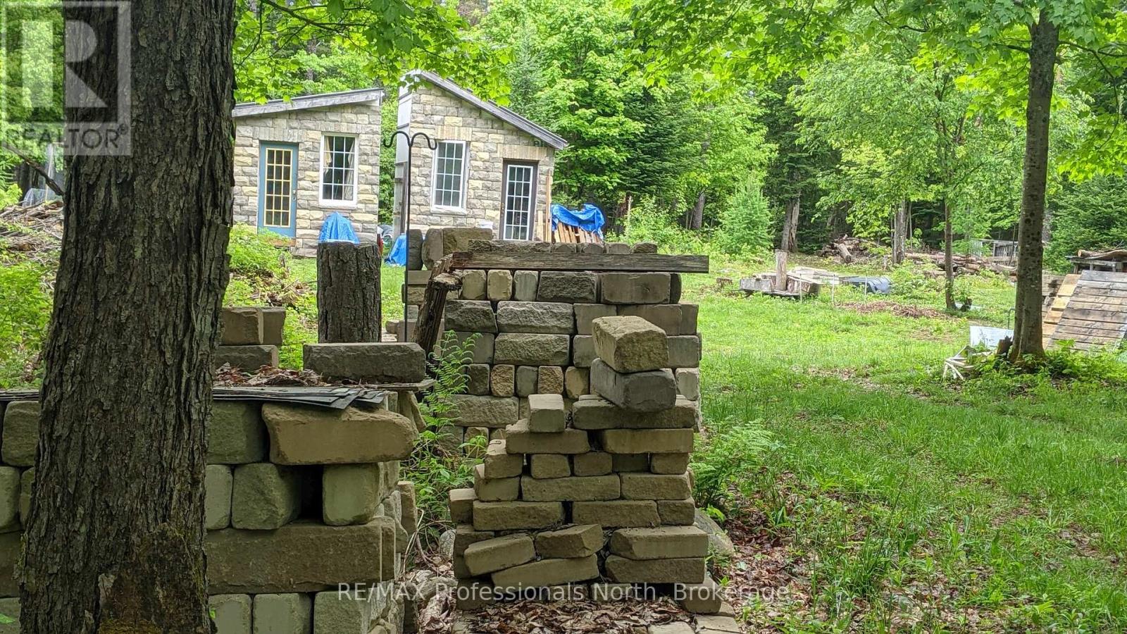 124 Cardwell Lake Road, Huntsville, Ontario  P0B 1M0 - Photo 23 - X12600966