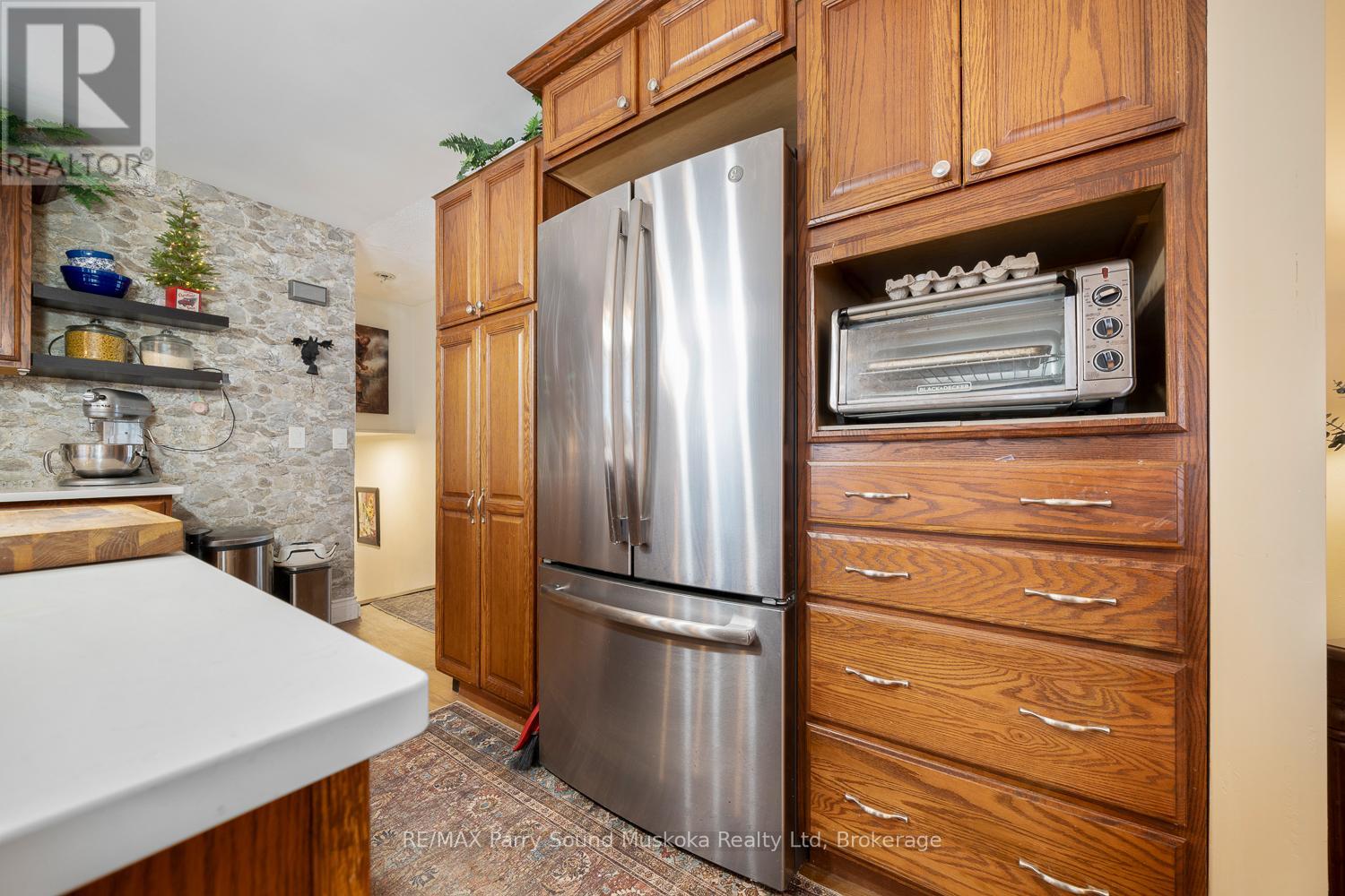 37 Louisa Street, Parry Sound, Ontario  P2A 2V7 - Photo 14 - X12604426