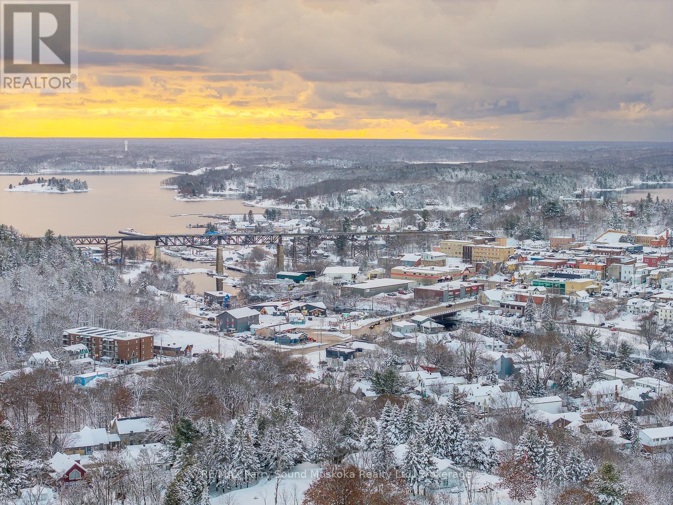 37 Louisa Street, Parry Sound, Ontario  P2A 2V7 - Photo 5 - X12604426