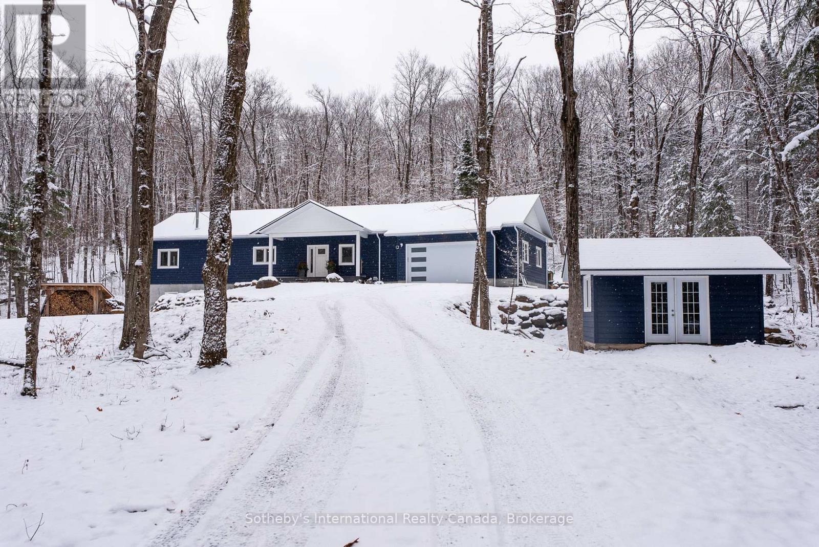 2435 Ravenscliffe Road, Huntsville, Ontario  P1H 2J2 - Photo 1 - X12606788