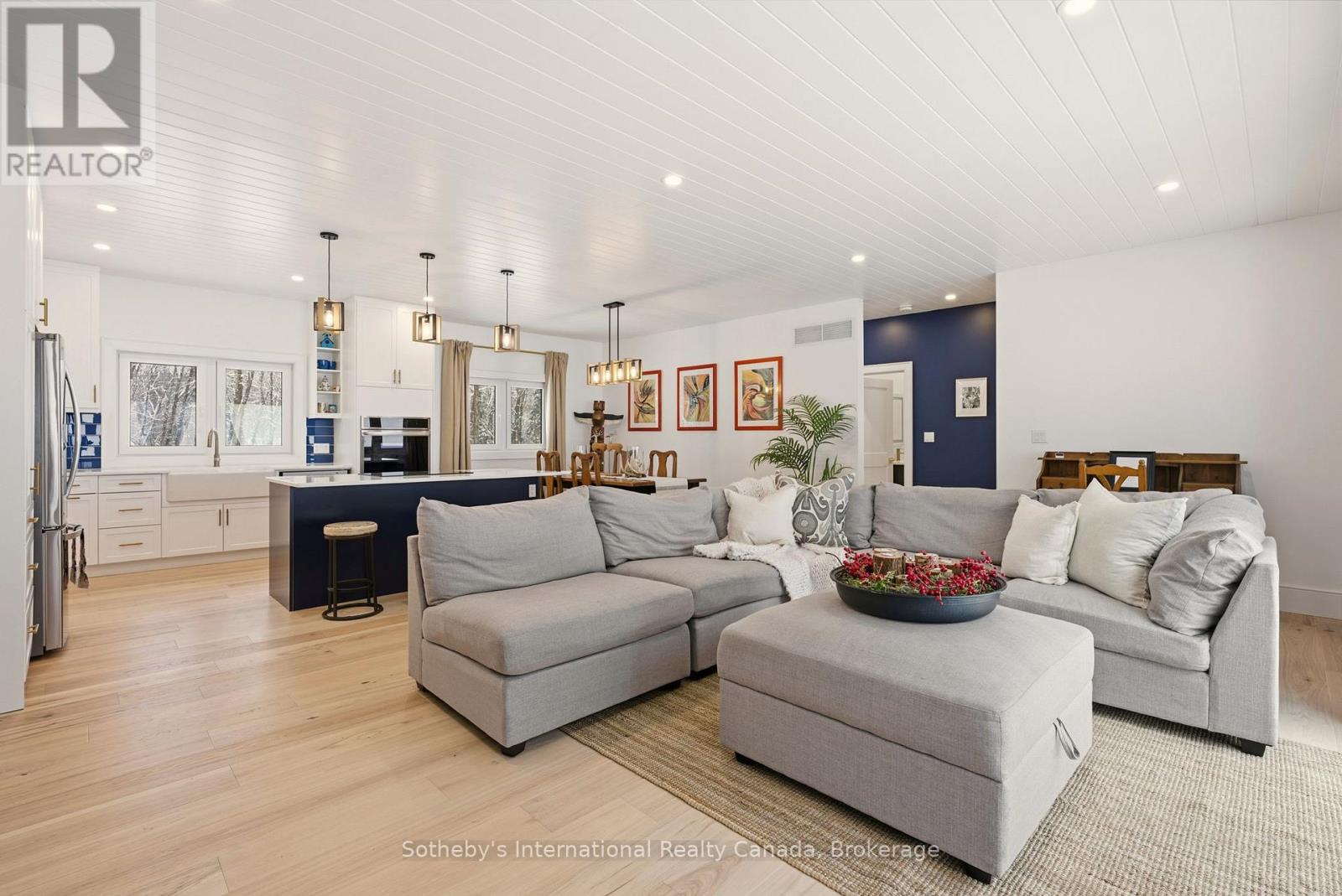 2435 Ravenscliffe Road, Huntsville, Ontario  P1H 2J2 - Photo 17 - X12606788