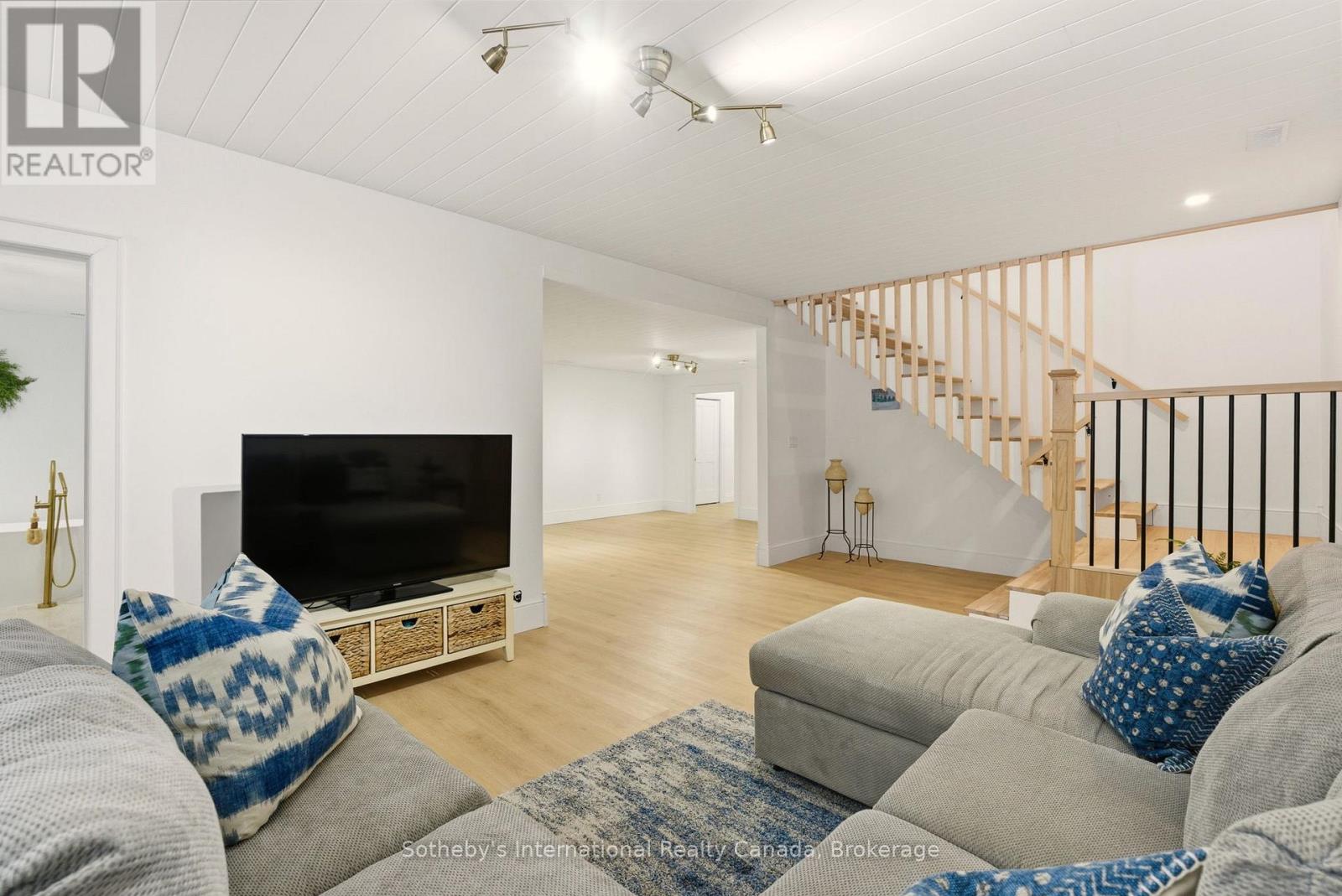 2435 Ravenscliffe Road, Huntsville, Ontario  P1H 2J2 - Photo 35 - X12606788