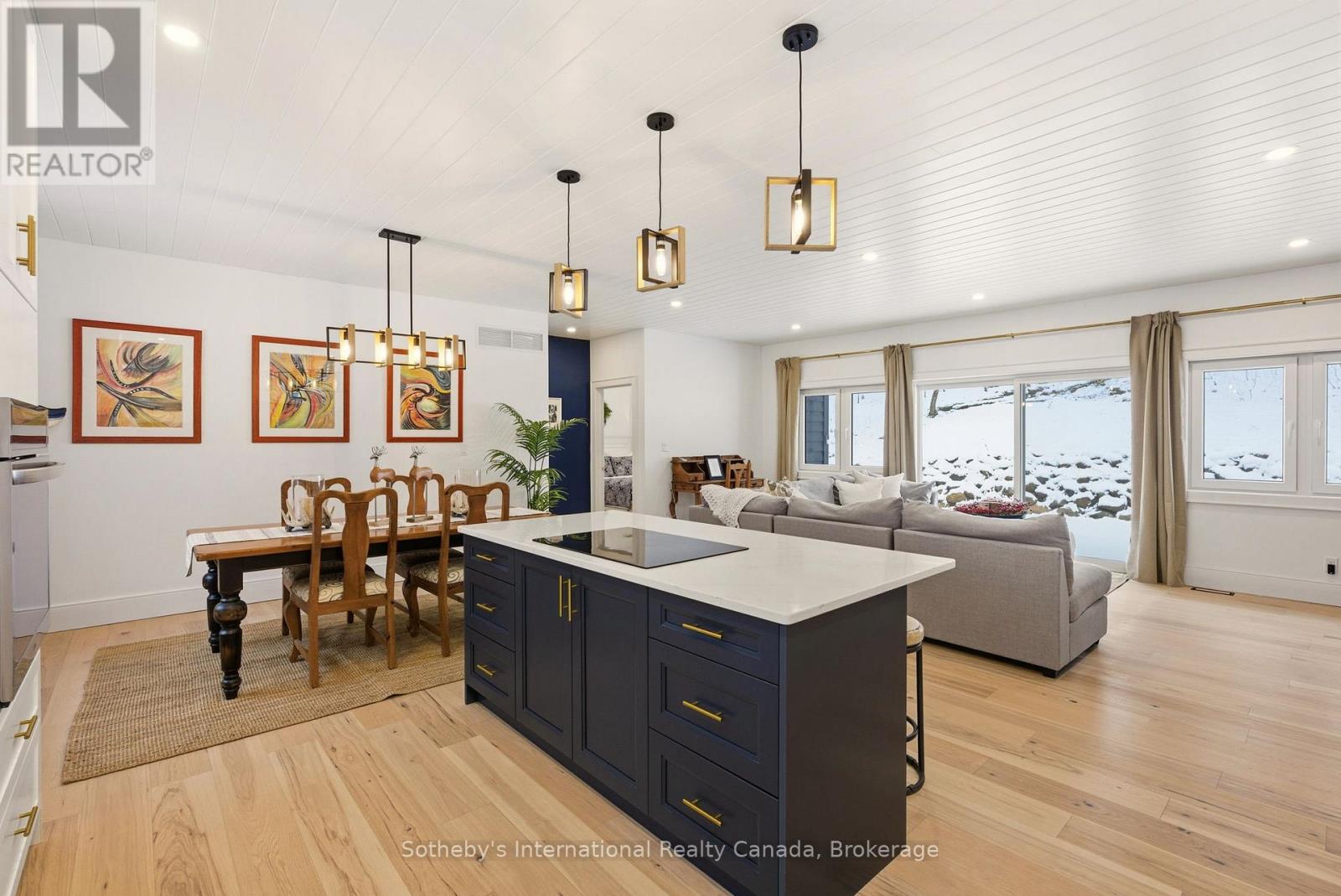 2435 Ravenscliffe Road, Huntsville, Ontario  P1H 2J2 - Photo 9 - X12606788