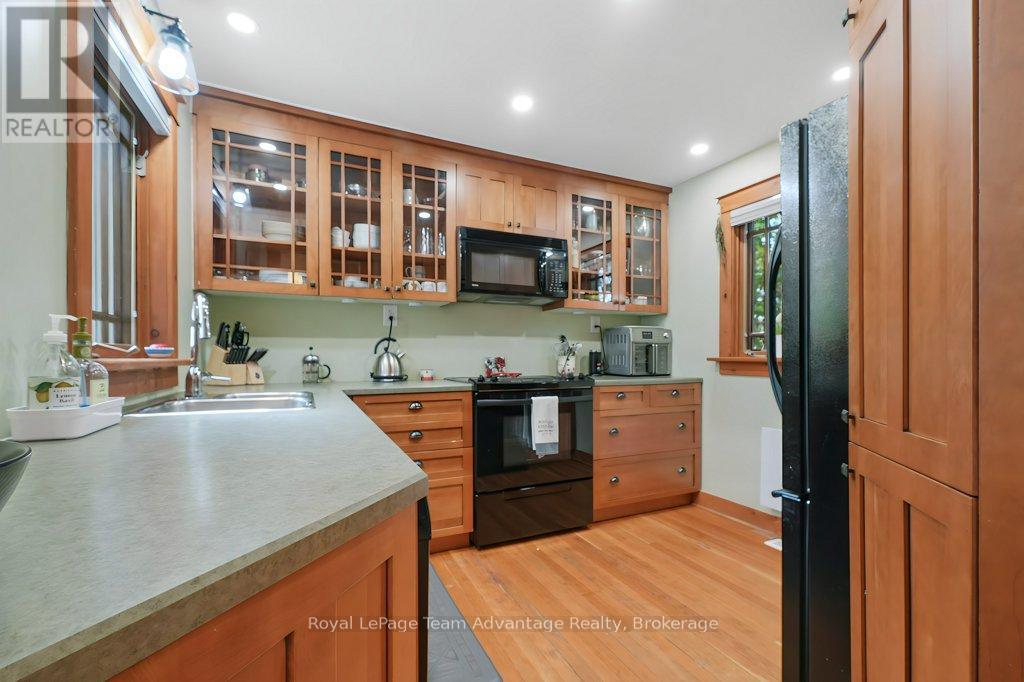 3 Belvedere Avenue, Parry Sound, Ontario  P2A 1Z8 - Photo 19 - X12609854