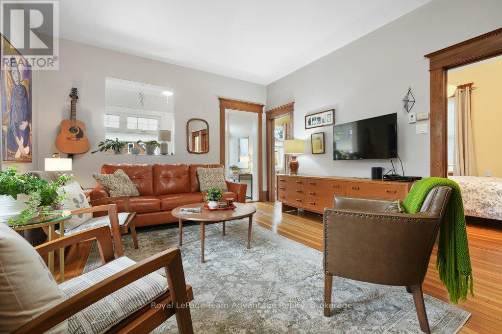 3 Belvedere Avenue, Parry Sound, Ontario  P2A 1Z8 - Photo 9 - X12609854