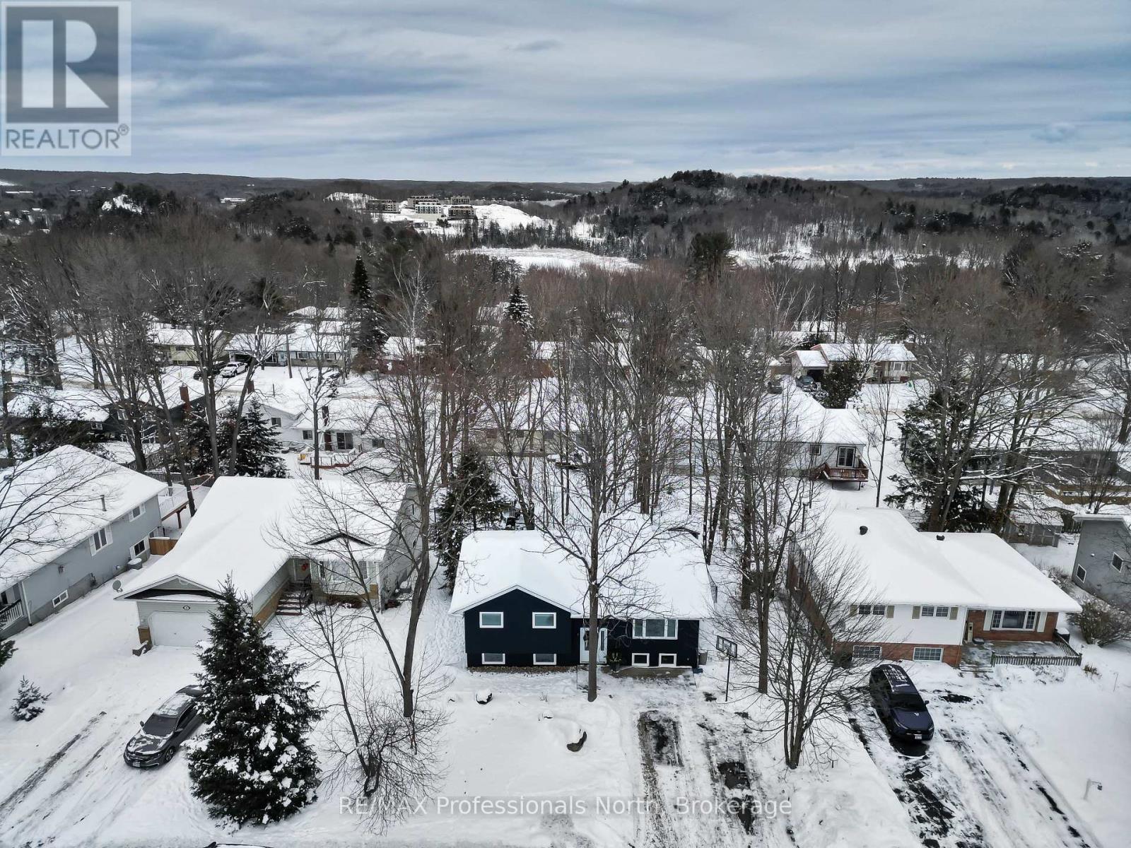 14 Beechwood Path, Huntsville, Ontario  P1H 1S8 - Photo 37 - X12610014