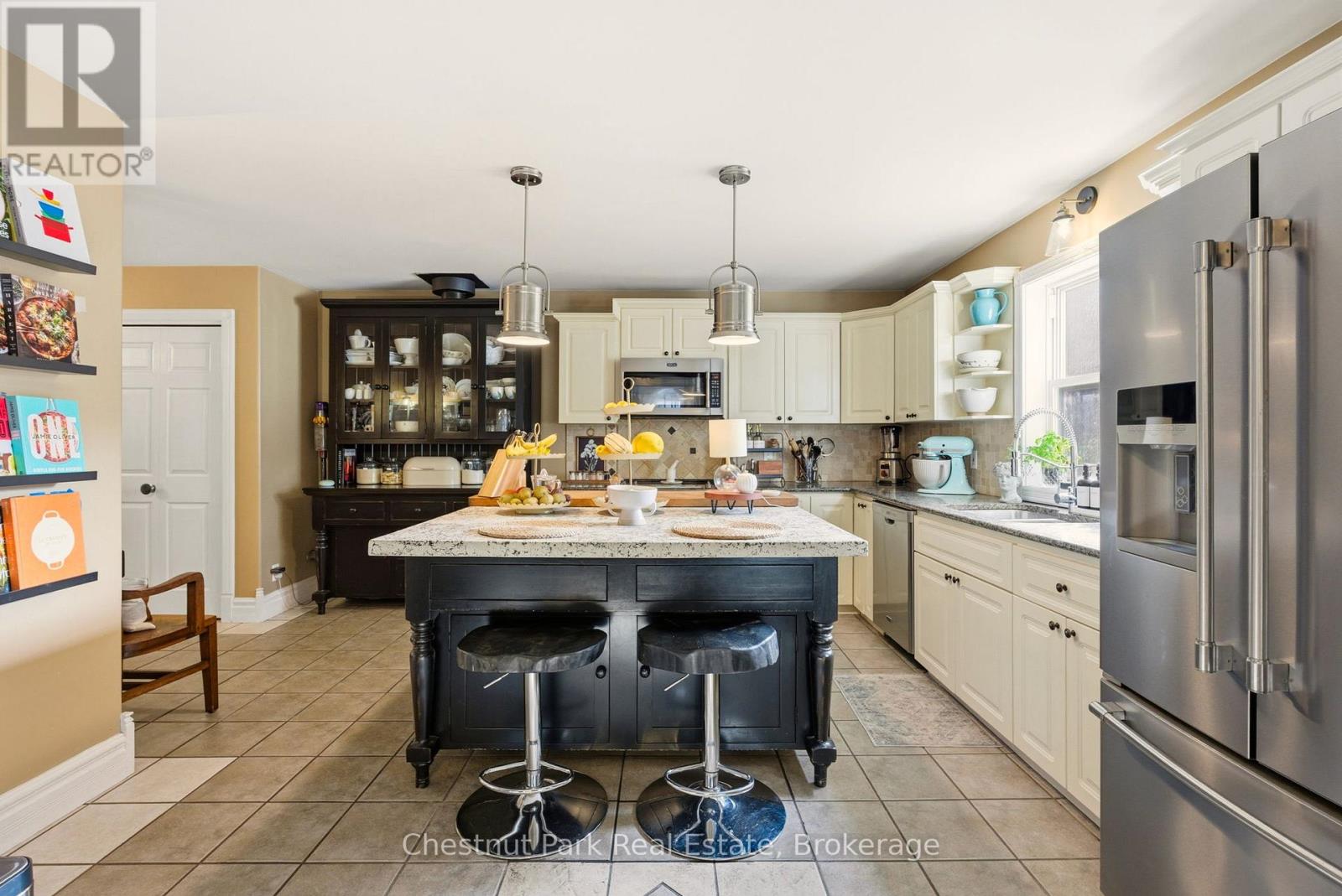 75 Pond Crescent, Huntsville, Ontario  P0A 1R0 - Photo 4 - X12611072