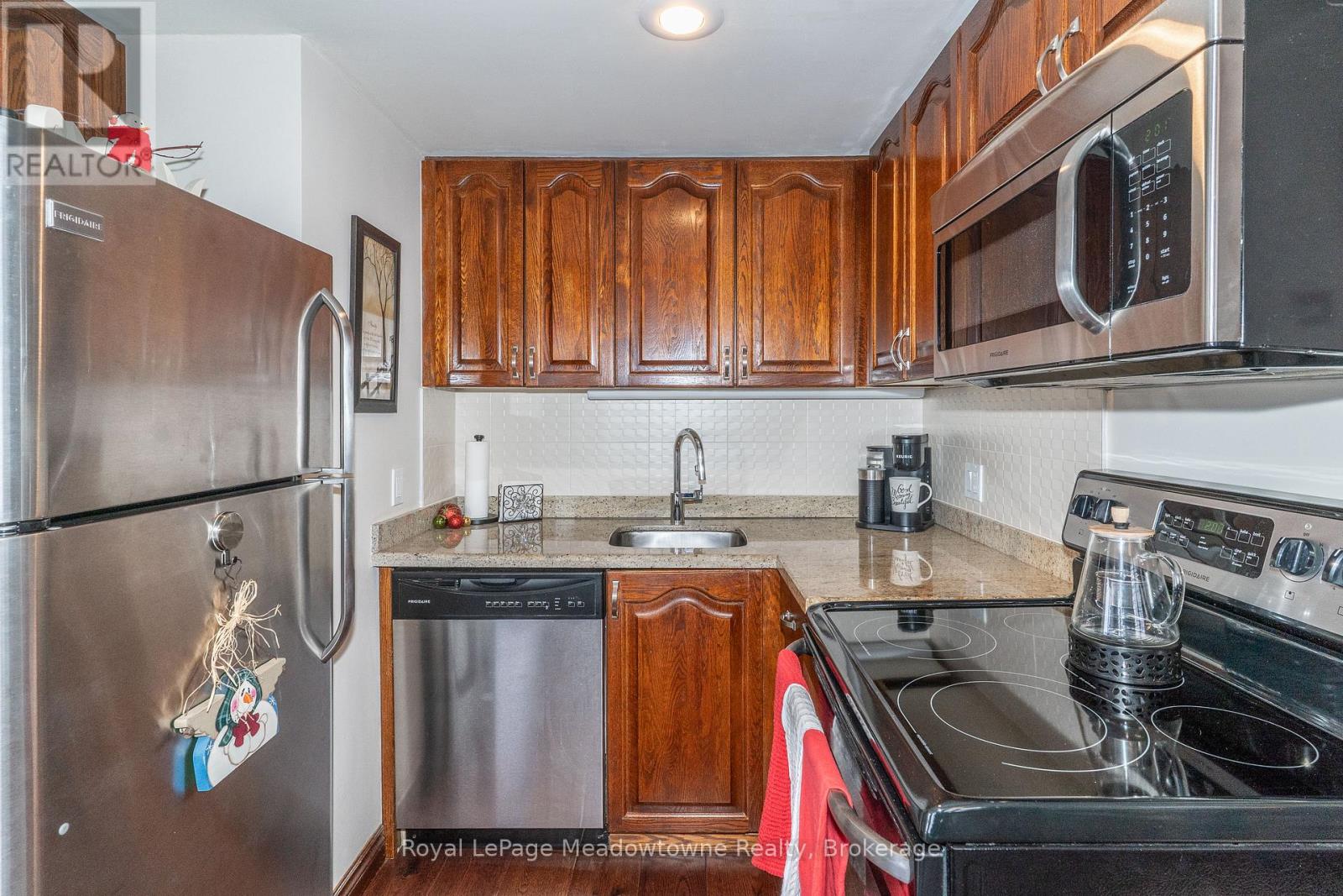 301 - 34 Deerhurst Greens Road, Huntsville, Ontario  P1H 1A9 - Photo 15 - X12612096