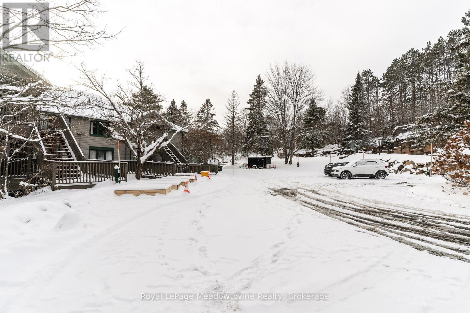 301 - 34 Deerhurst Greens Road, Huntsville, Ontario  P1H 1A9 - Photo 32 - X12612096