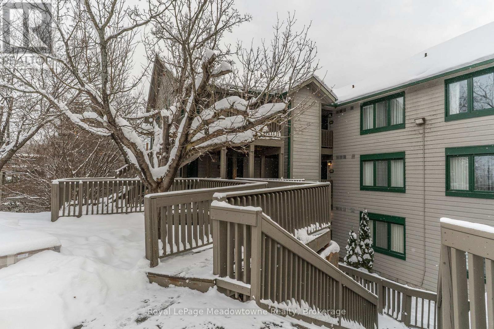 301 - 34 Deerhurst Greens Road, Huntsville, Ontario  P1H 1A9 - Photo 4 - X12612096