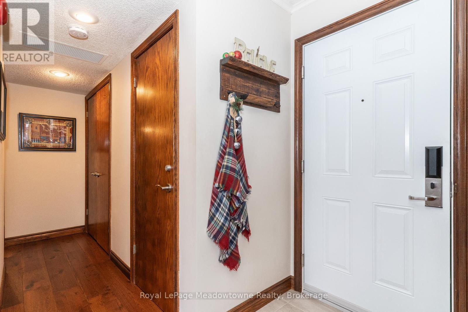 301 - 34 Deerhurst Greens Road, Huntsville, Ontario  P1H 1A9 - Photo 5 - X12612096