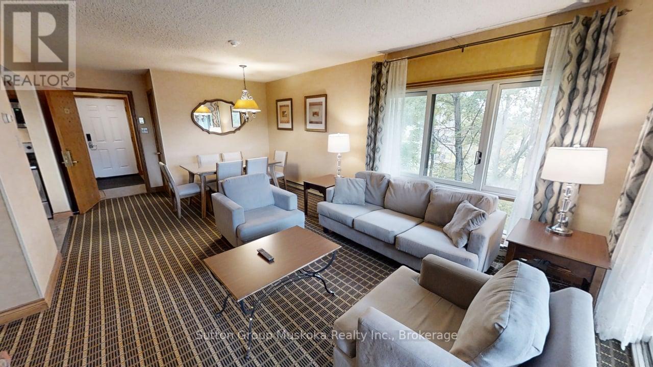 27-202 Golfview - Deerhurst Drive, Huntsville, Ontario  P1H 2E8 - Photo 3 - X12612128