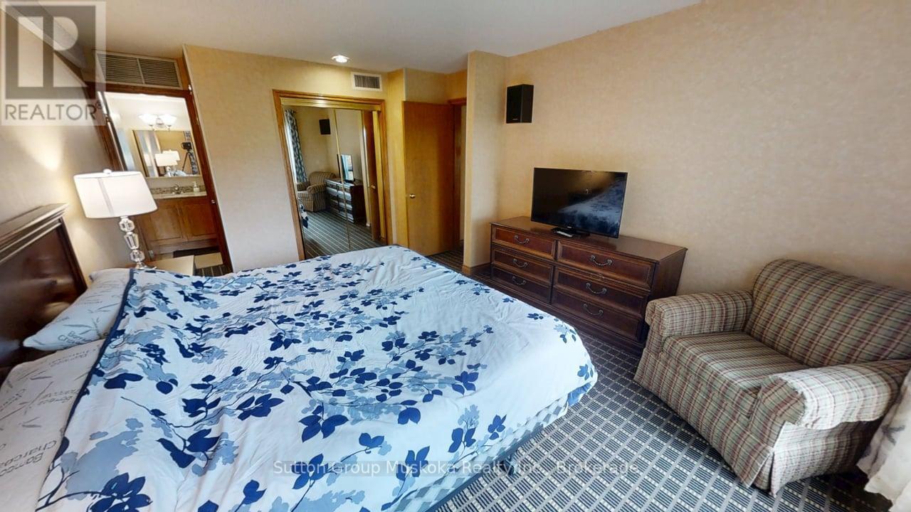 27-202 Golfview - Deerhurst Drive, Huntsville, Ontario  P1H 2E8 - Photo 8 - X12612128