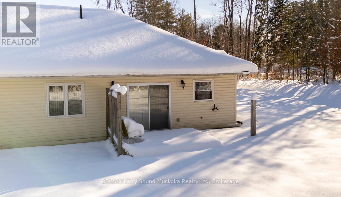 17 - 25 Seguin Place, Seguin, Ontario  P2A 1B2 - Photo 3 - X12613754