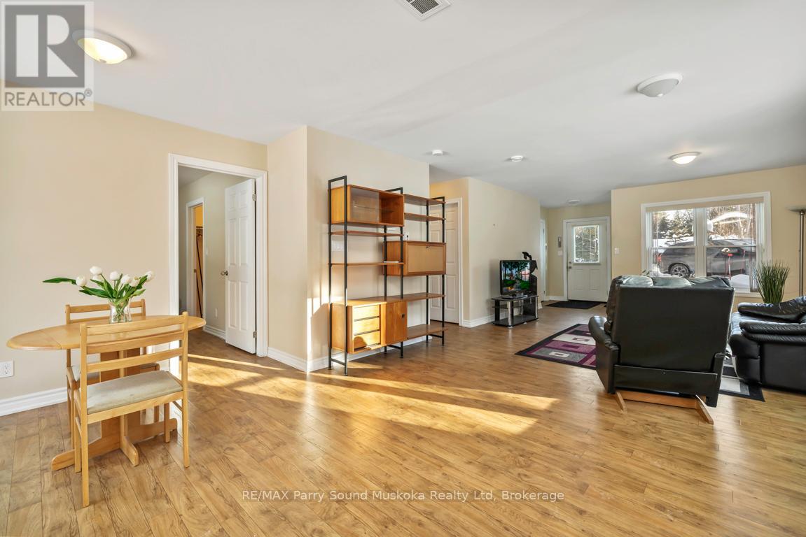 17 - 25 Seguin Place, Seguin, Ontario  P2A 1B2 - Photo 9 - X12613754