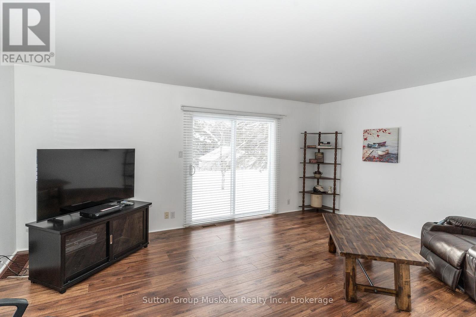 64 Spruce Drive, Huntsville, Ontario  P0B 1L0 - Photo 10 - X12614814