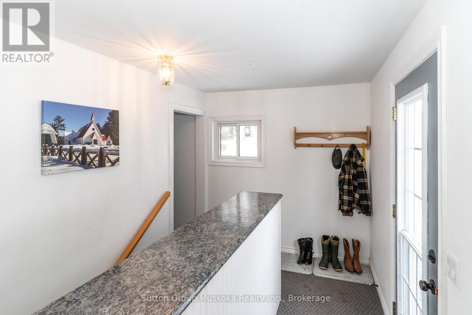 64 Spruce Drive, Huntsville, Ontario  P0B 1L0 - Photo 4 - X12614814