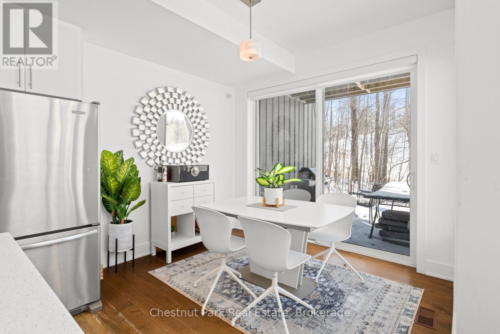 10 Carrick Trail, Gravenhurst, Ontario  P1P 0A6 - Photo 10 - X12616596