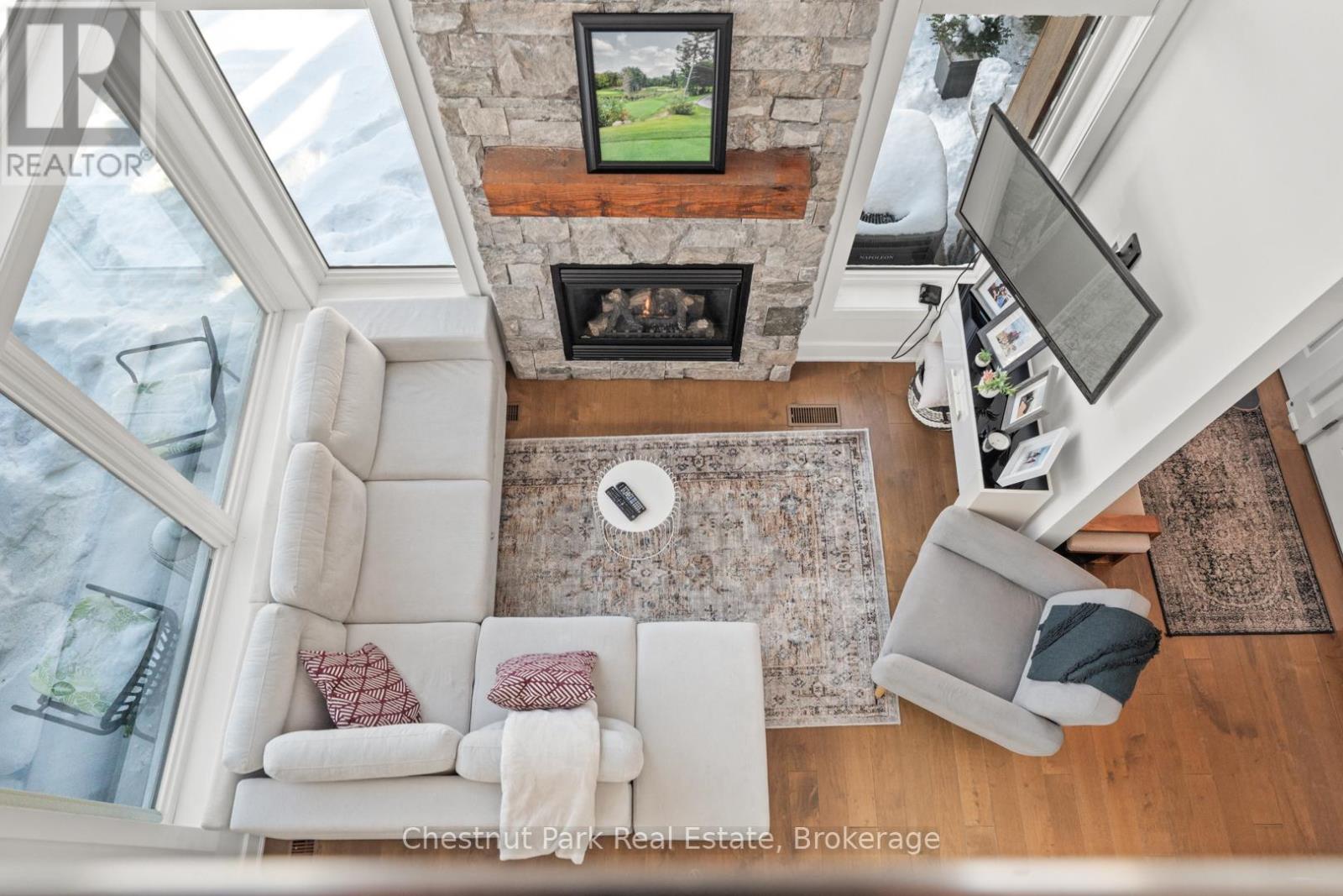 10 Carrick Trail, Gravenhurst, Ontario  P1P 0A6 - Photo 4 - X12616596