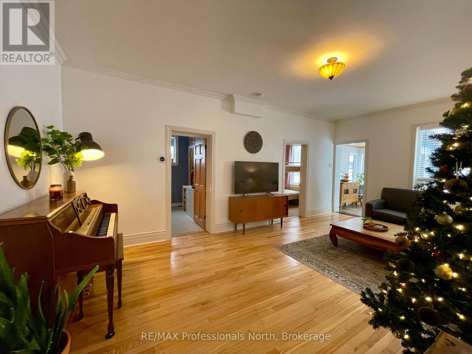 6 Duncan Street E, Huntsville, Ontario  P1H 1P6 - Photo 5 - X12618234