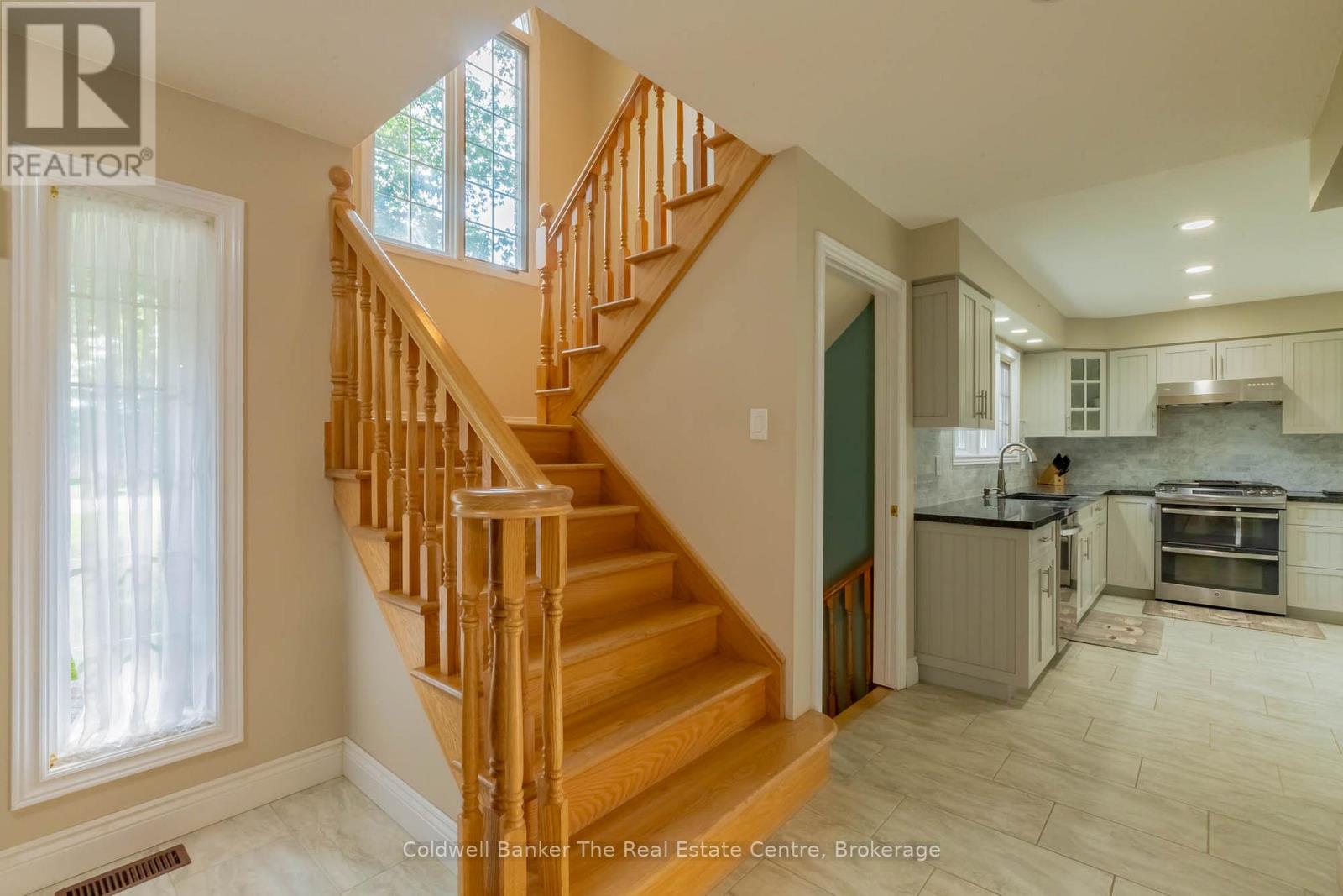 110 Forest Glen Drive, Gravenhurst, Ontario  P1P 1A1 - Photo 22 - X12628838