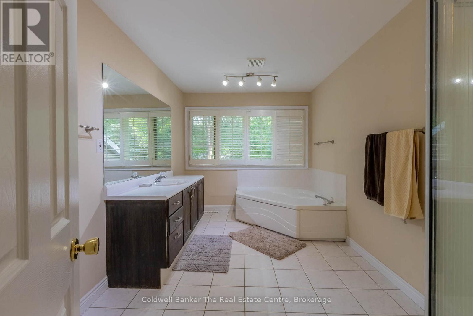 110 Forest Glen Drive, Gravenhurst, Ontario  P1P 1A1 - Photo 33 - X12628838