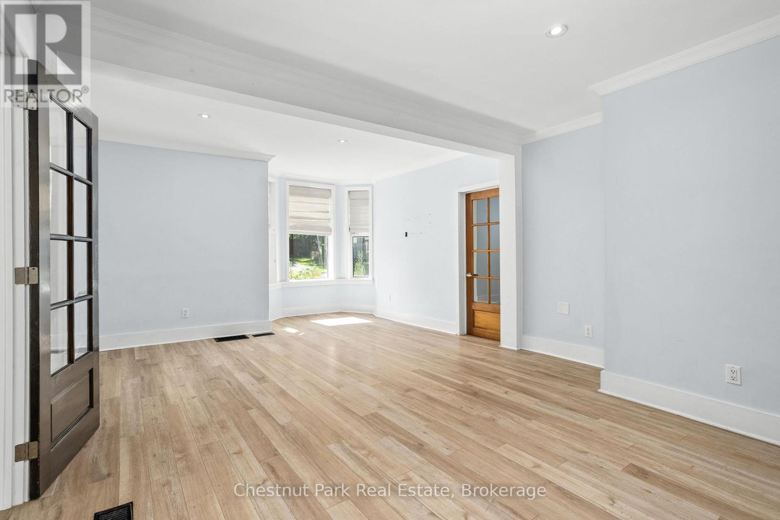 615 Bay Street, Gravenhurst, Ontario  P1P 1G8 - Photo 18 - X12629788