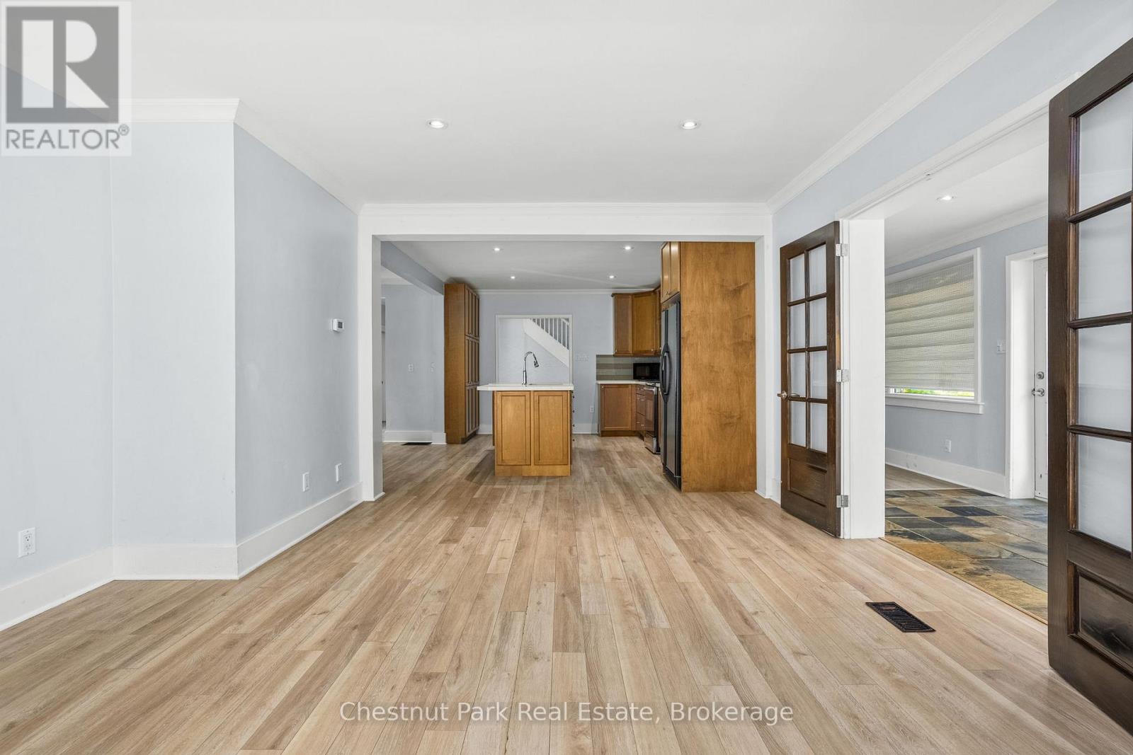 615 Bay Street, Gravenhurst, Ontario  P1P 1G8 - Photo 24 - X12629788