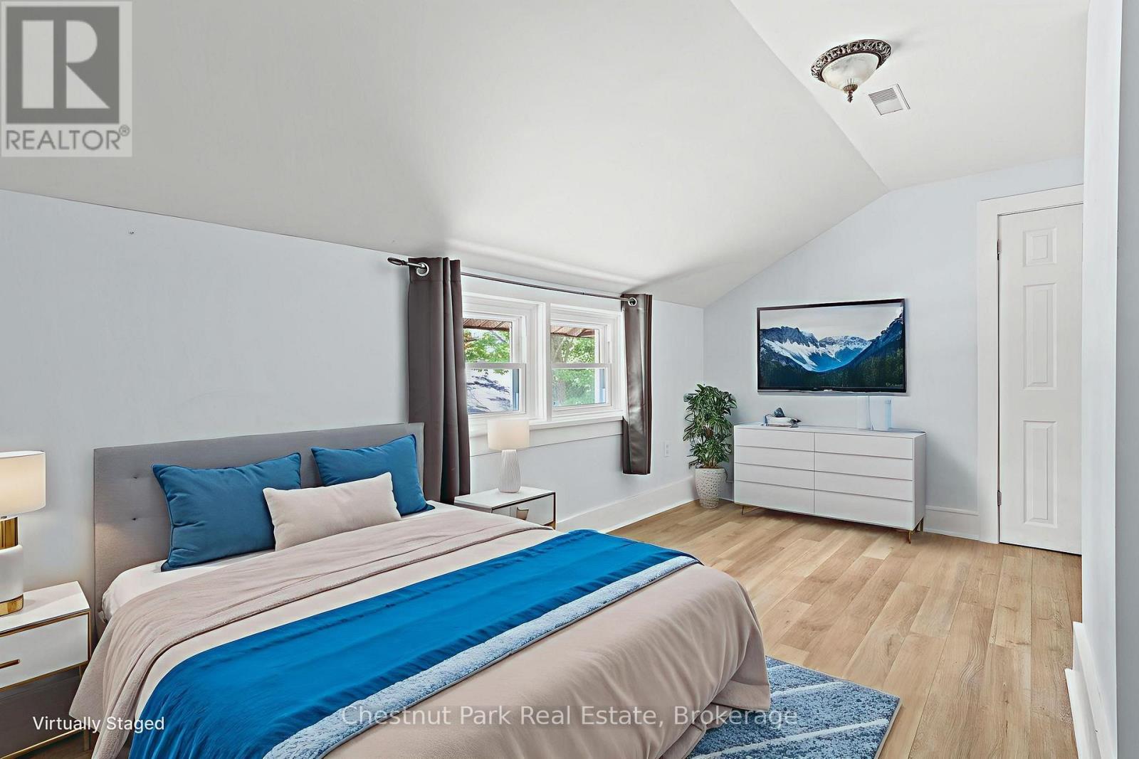 615 Bay Street, Gravenhurst, Ontario  P1P 1G8 - Photo 35 - X12629788