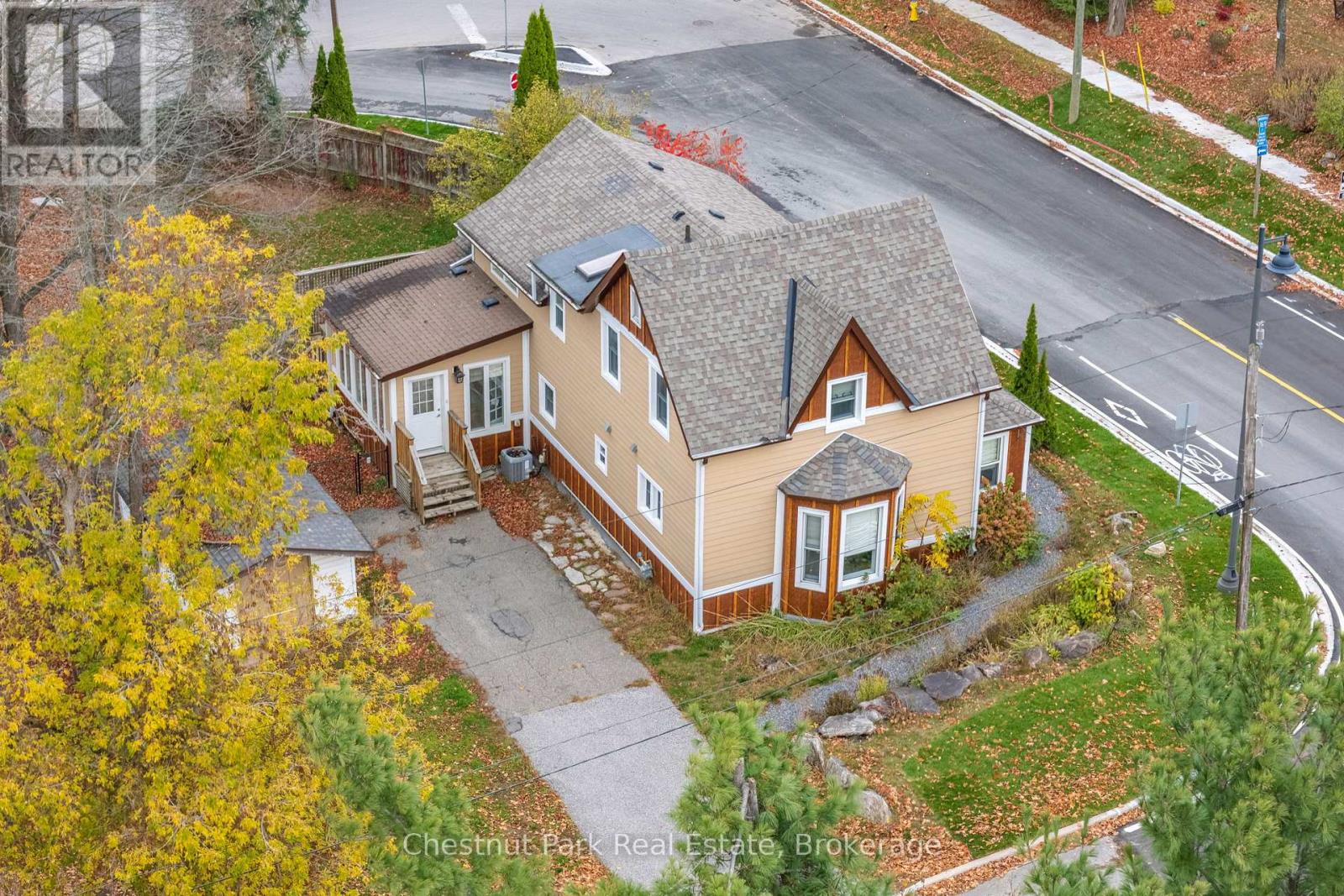 615 Bay Street, Gravenhurst, Ontario  P1P 1G8 - Photo 5 - X12629788