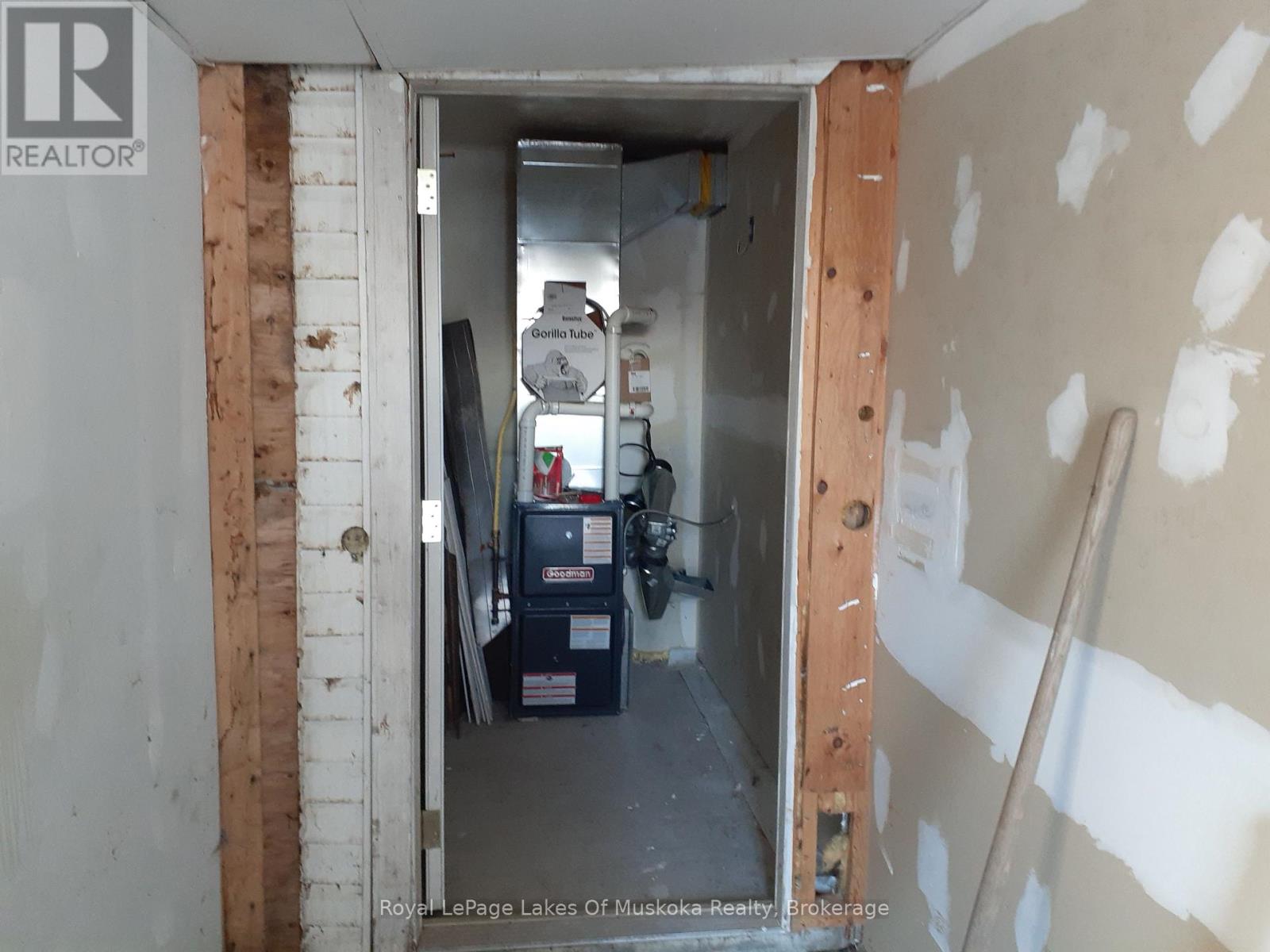 560 John Street N, Gravenhurst, Ontario  P1P 1G2 - Photo 20 - X12630564