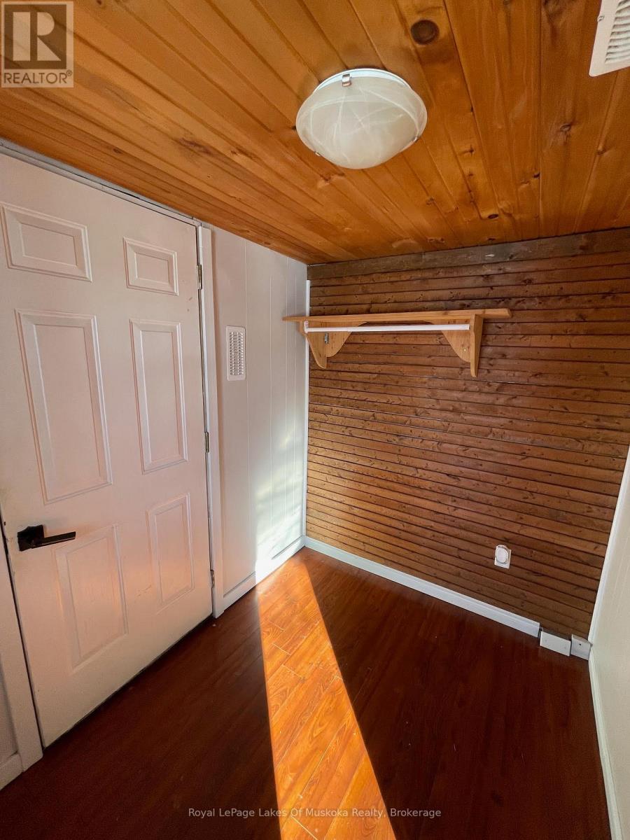 560 John Street N, Gravenhurst, Ontario  P1P 1G2 - Photo 22 - X12630564