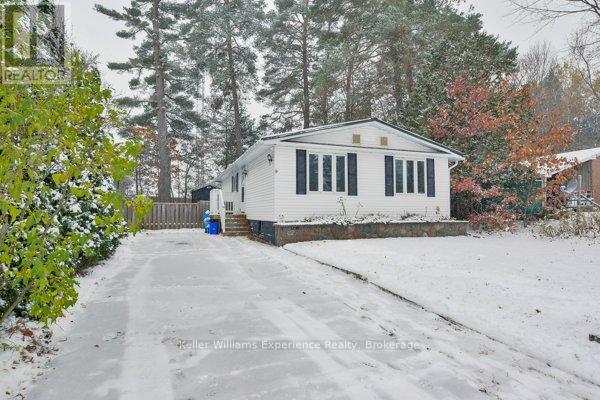 9 Dudley Drive, Bracebridge, Ontario  P1L 1K2 - Photo 1 - X12633444