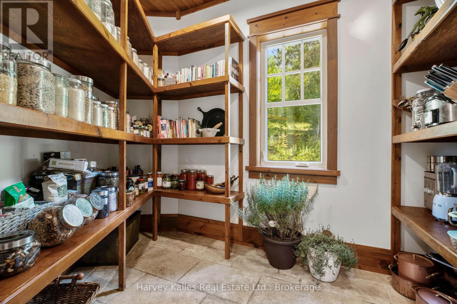 1074 Tally Ho Winter Park Road, Lake Of Bays, Ontario  P1H 2J6 - Photo 11 - X12638636