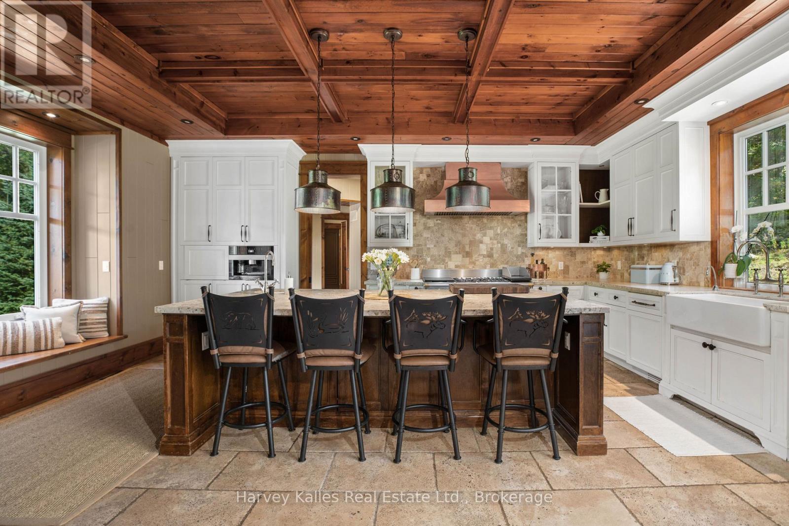 1074 Tally Ho Winter Park Road, Lake Of Bays, Ontario  P1H 2J6 - Photo 8 - X12638636