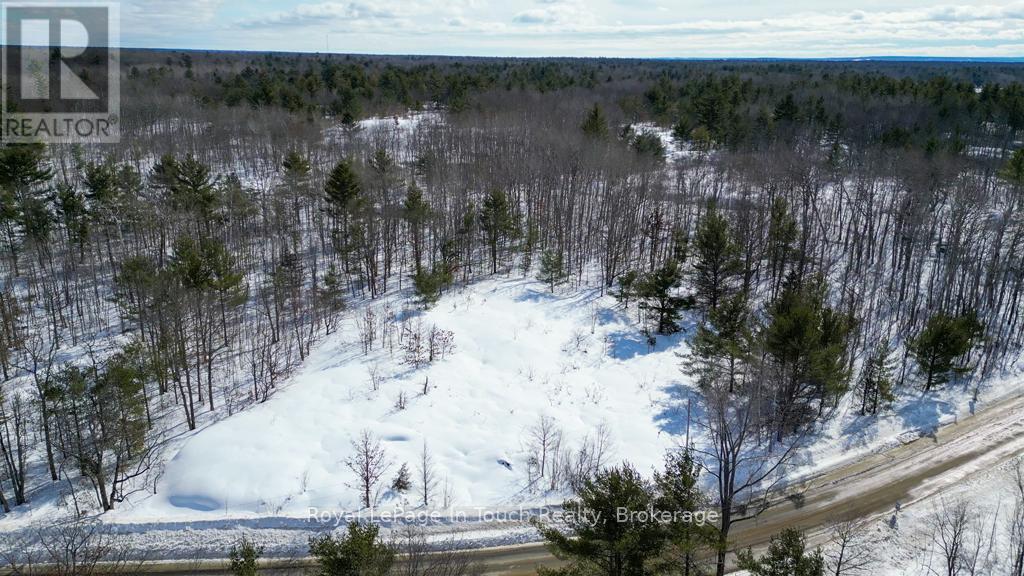 408 South Bay Road, Georgian Bay, Ontario  L0K 1S0 - Photo 1 - X12638856