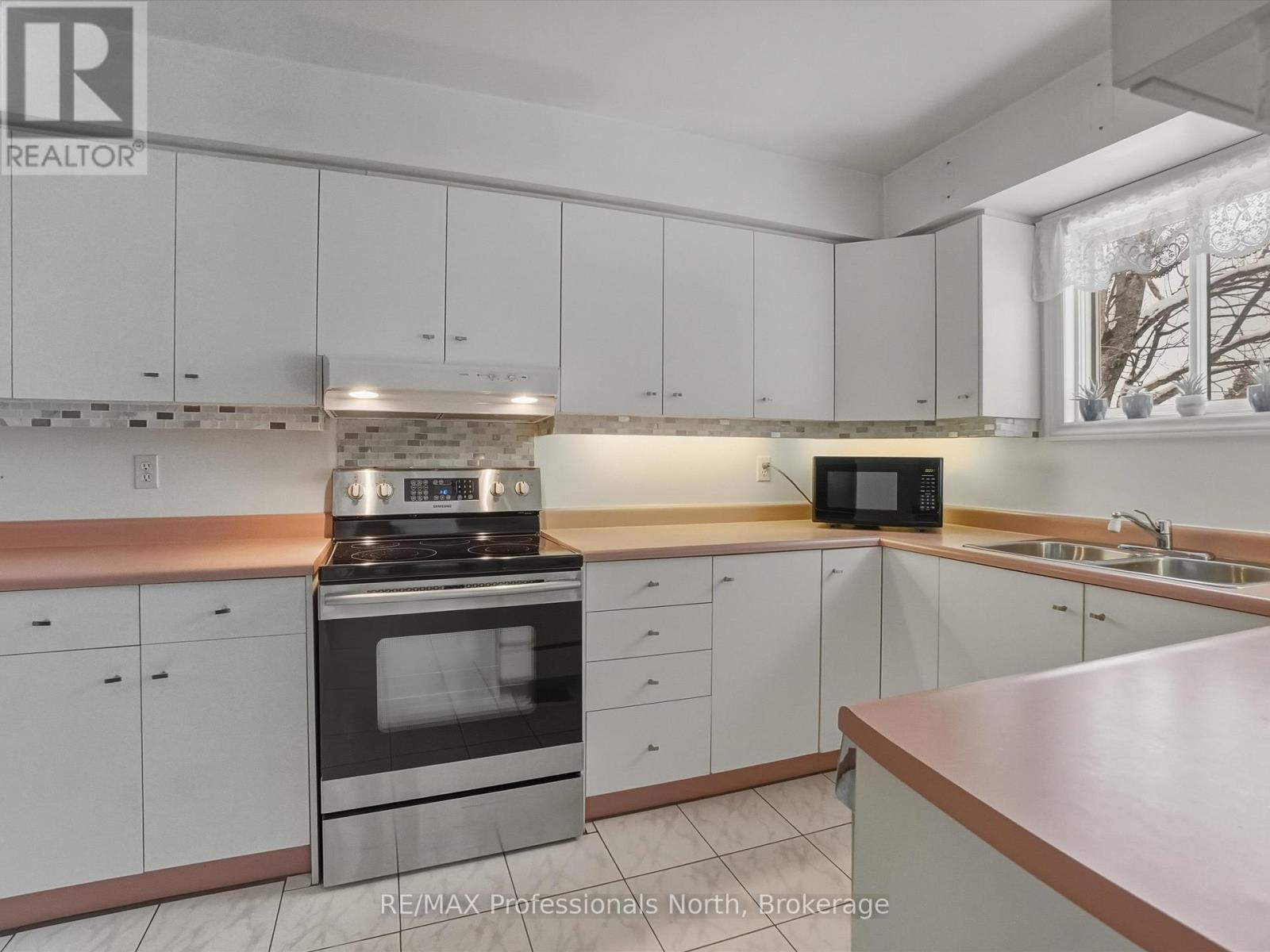 39 Catharine Street, Bracebridge, Ontario  P1L 1B1 - Photo 16 - X12639430