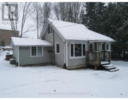 6 HIBBERD LANE, Huntsville, Ontario