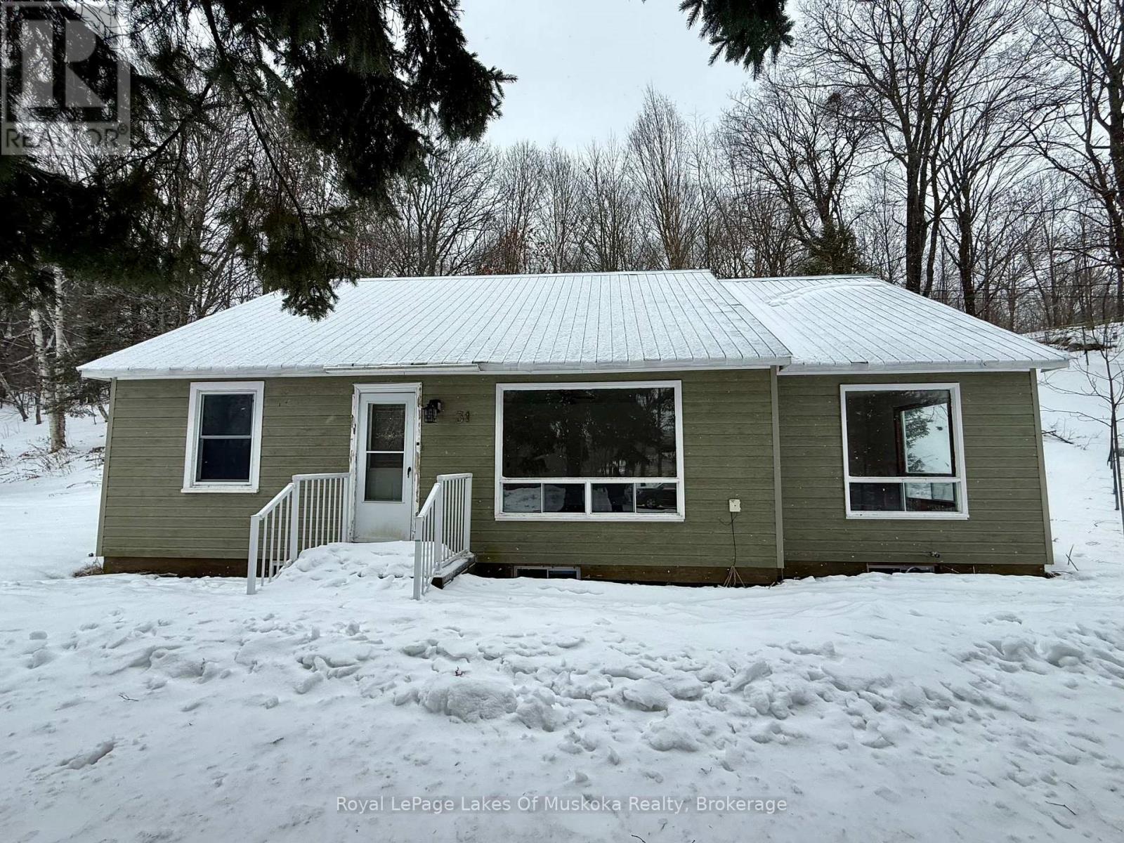 31 Ferguson Road, Huntsville, Ontario  P1H 1X7 - Photo 1 - X12646902