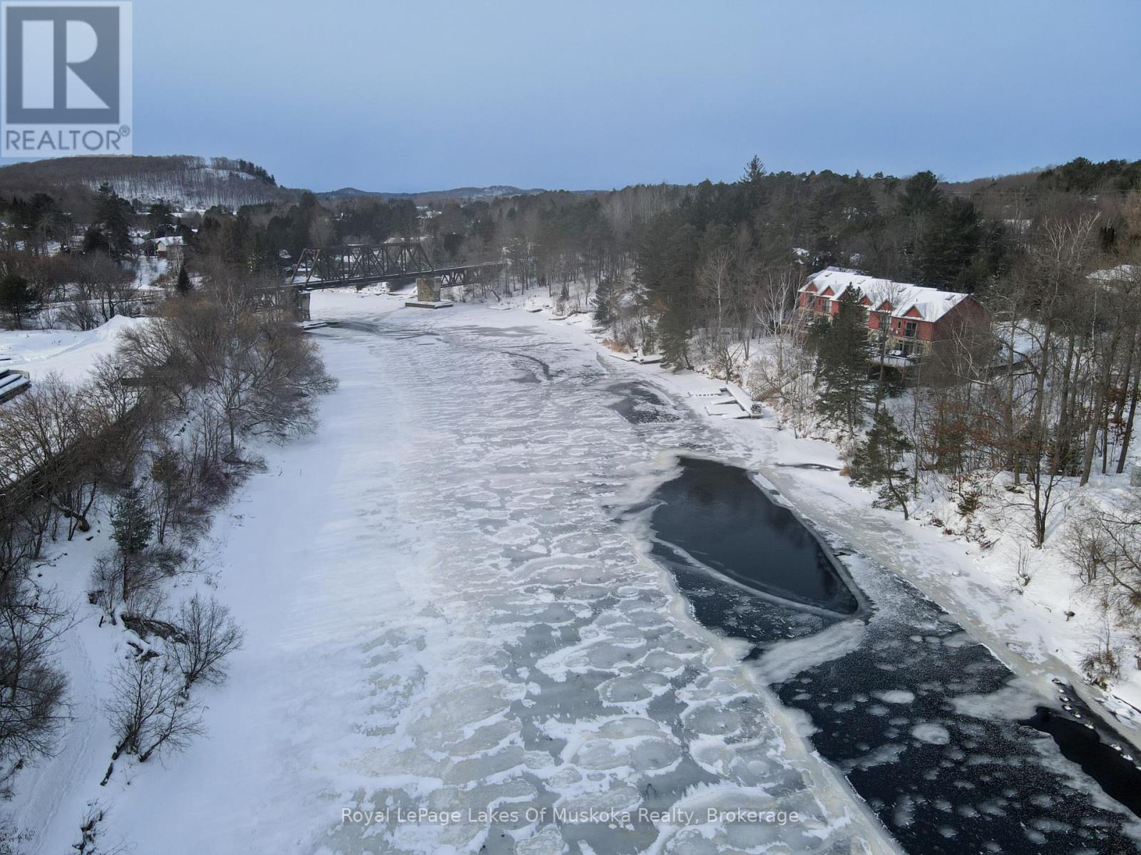 106 - 31 Dairy Lane, Huntsville, Ontario  P1H 2L7 - Photo 3 - X12654418