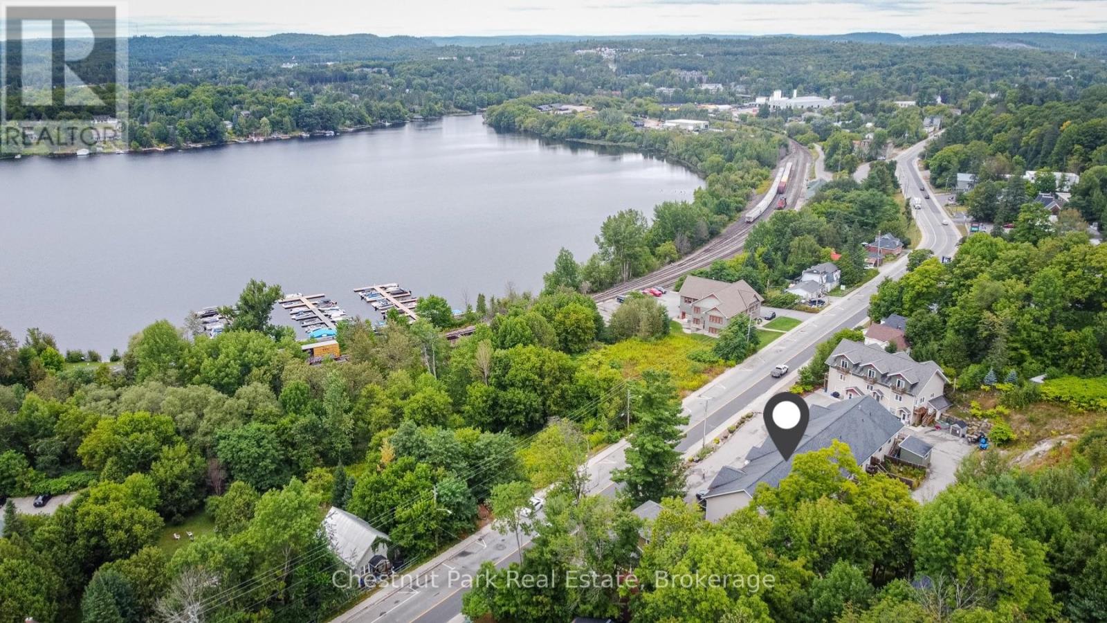 5 - 99 Main Street W, Huntsville, Ontario  P1H 1X1 - Photo 1 - X12660194
