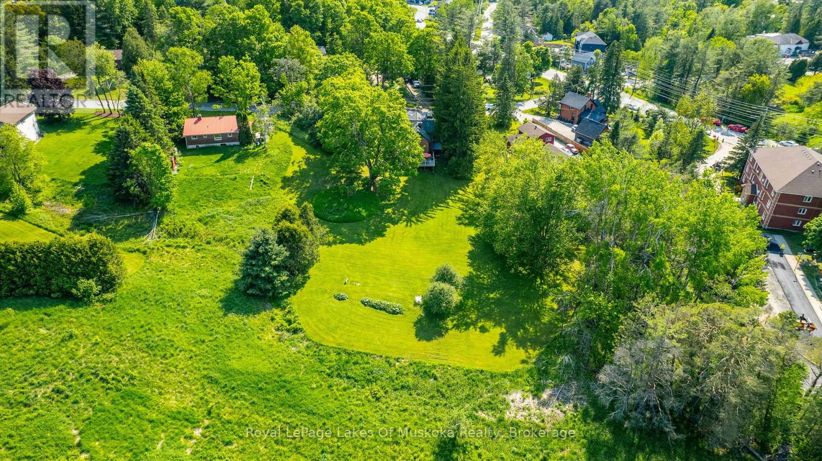 229 Fraserburg Road, Bracebridge, Ontario  P1L 0G9 - Photo 46 - X12663640