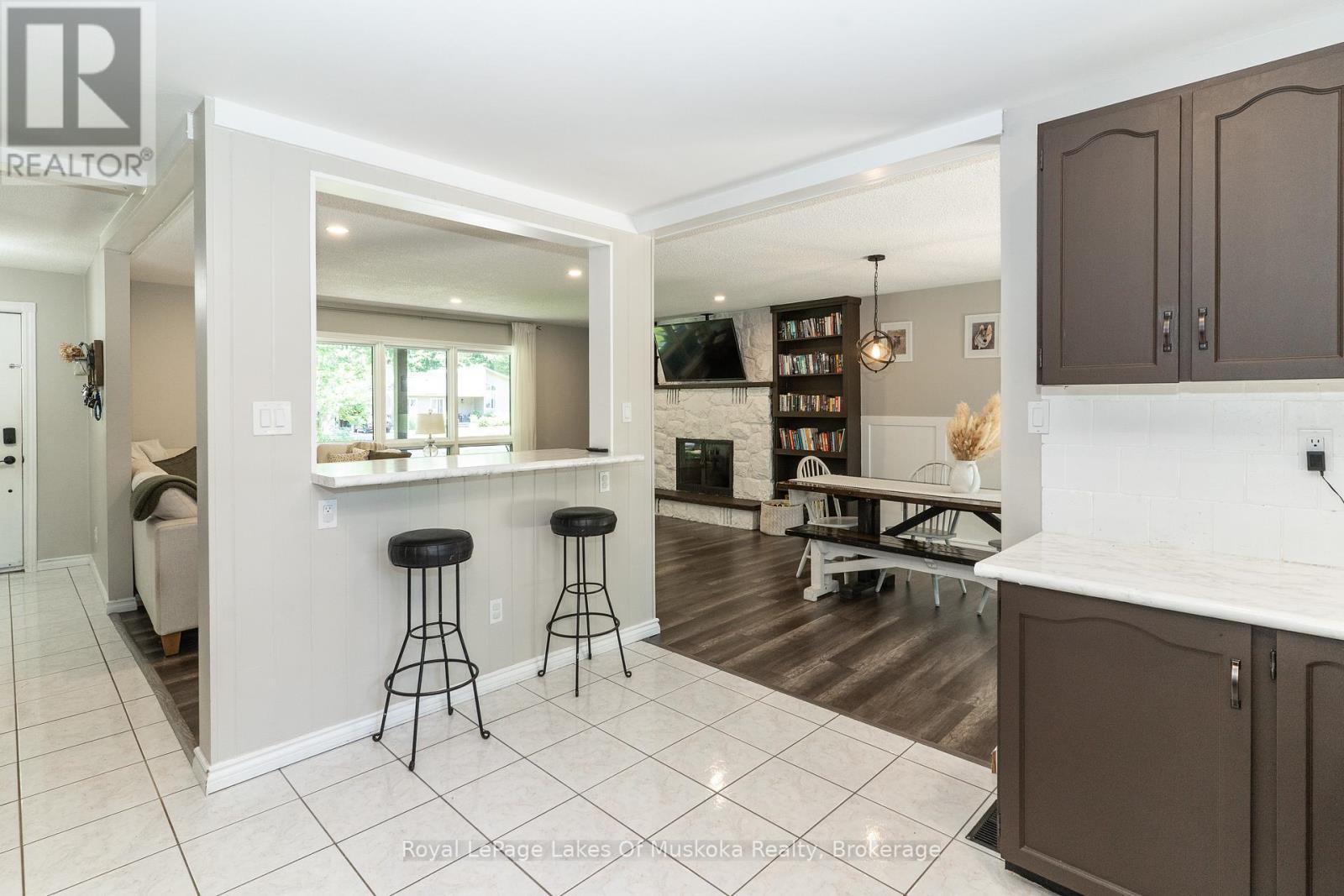 220 Alexander Street, Gravenhurst, Ontario  P1P 1A6 - Photo 13 - X12665794