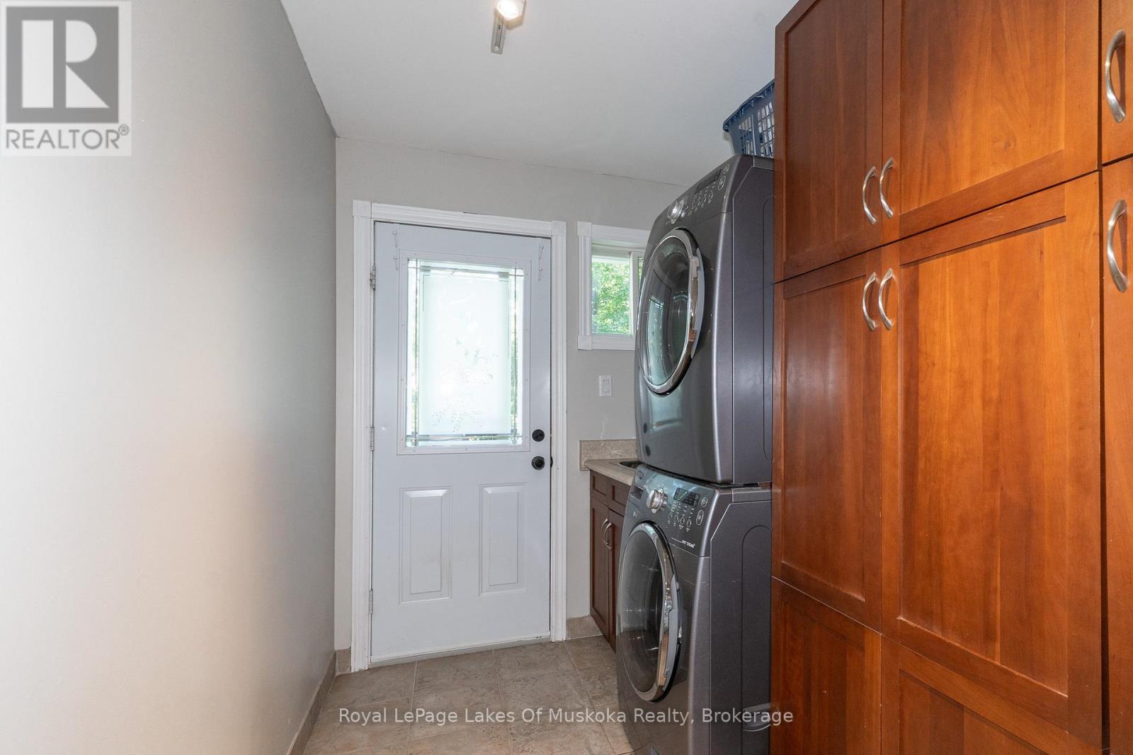 220 Alexander Street, Gravenhurst, Ontario  P1P 1A6 - Photo 16 - X12665794