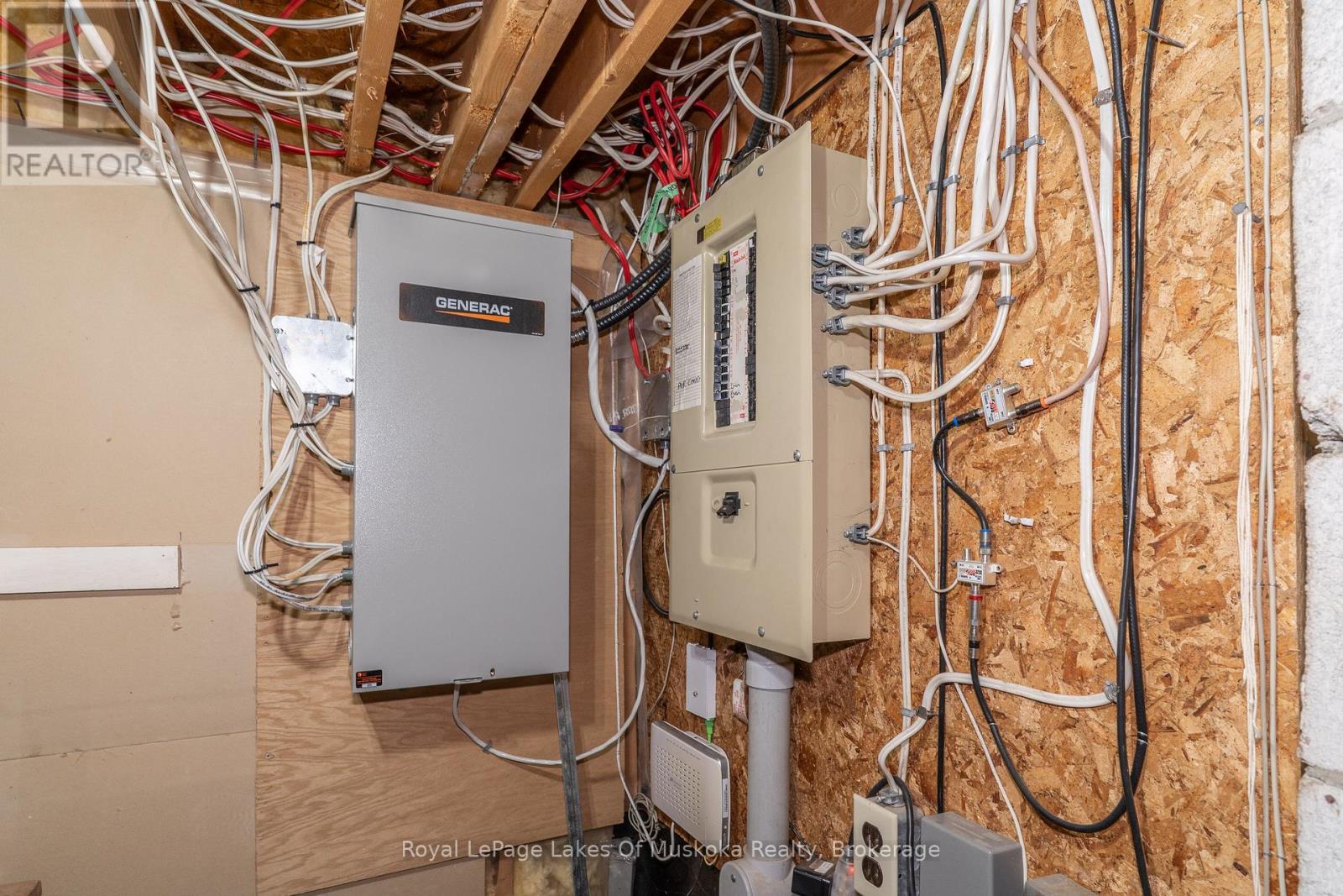 220 Alexander Street, Gravenhurst, Ontario  P1P 1A6 - Photo 32 - X12665794