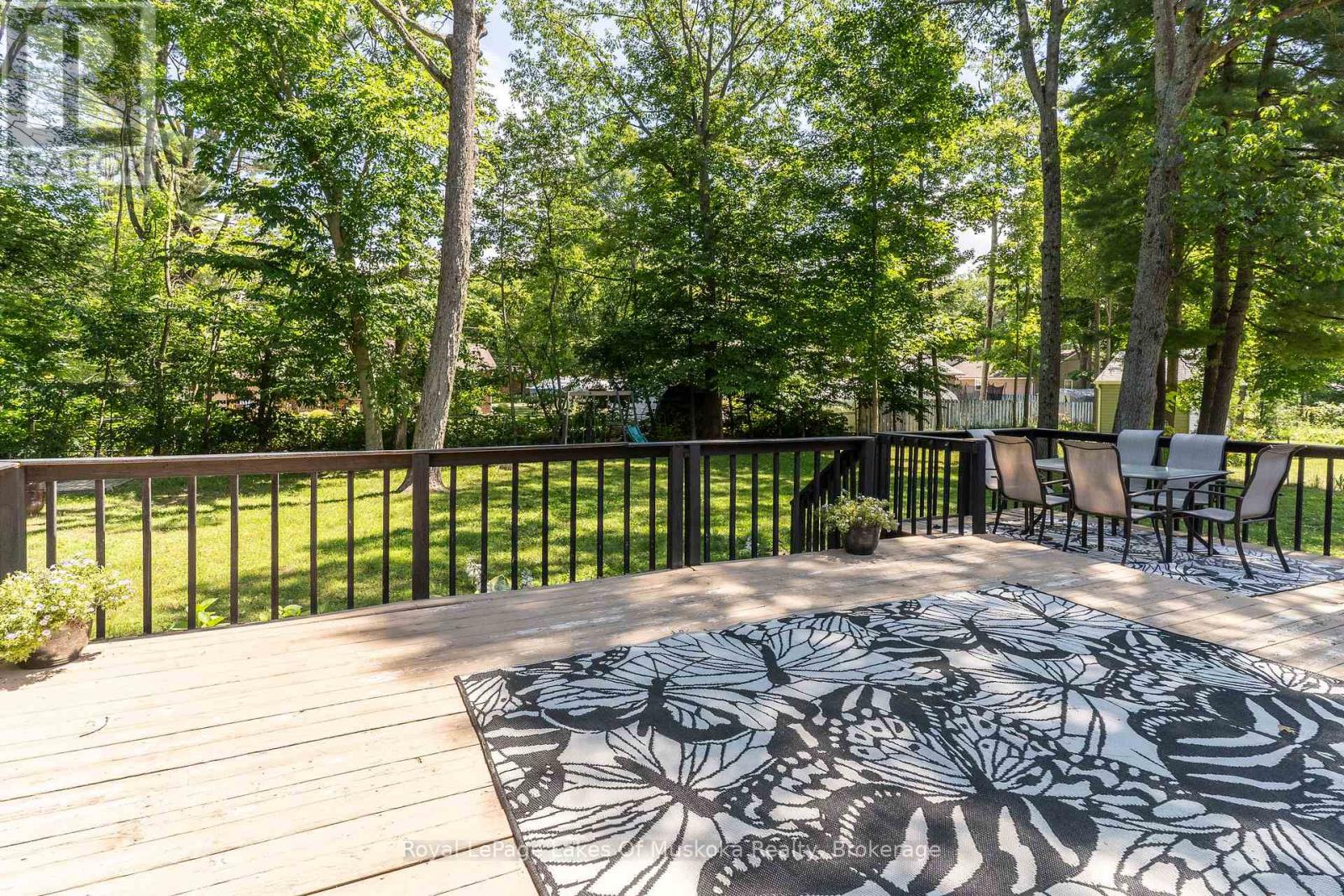 220 Alexander Street, Gravenhurst, Ontario  P1P 1A6 - Photo 41 - X12665794