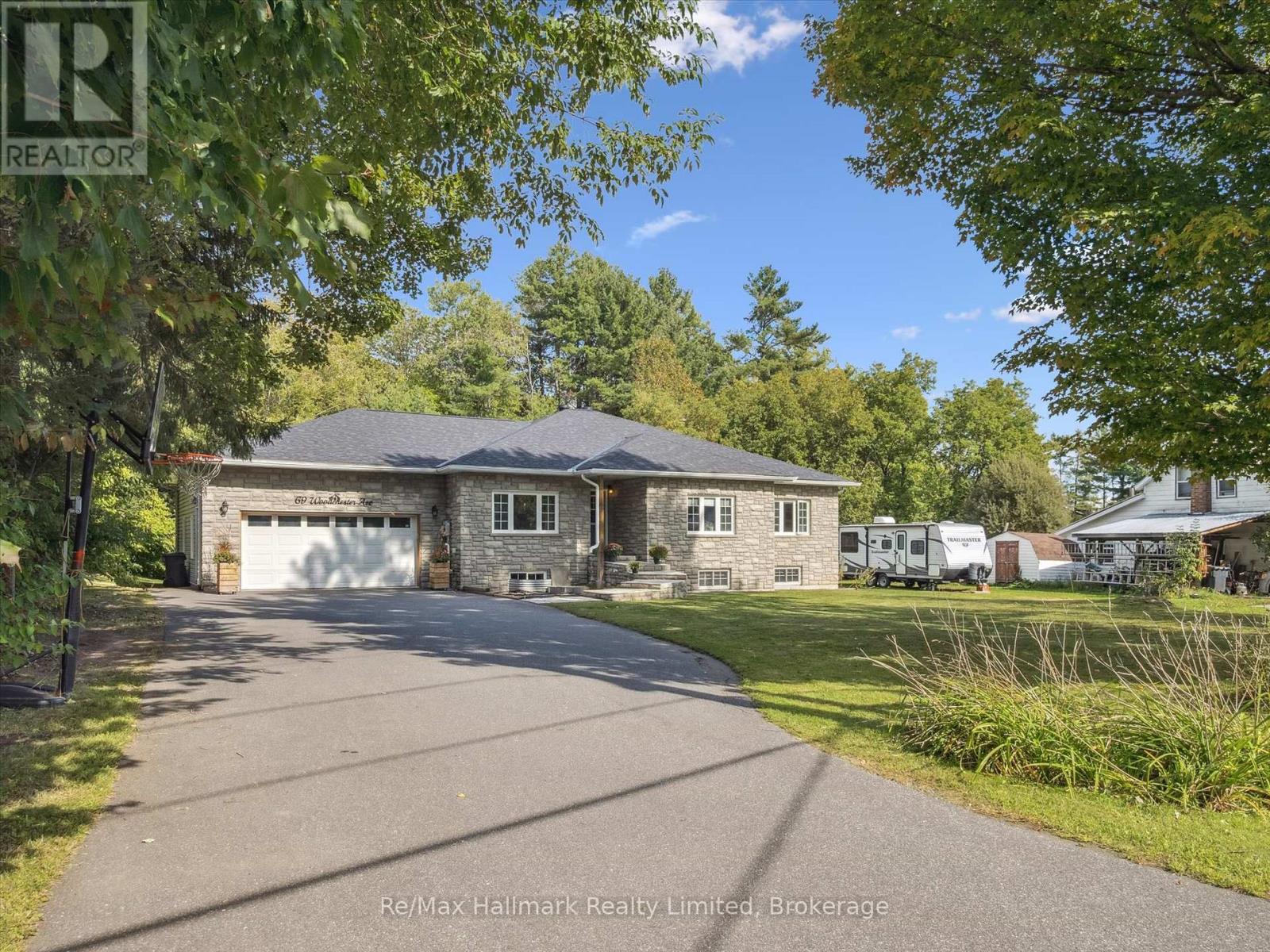 69 Woodchester Avenue, Bracebridge, Ontario  P1L 1H9 - Photo 3 - X12669828